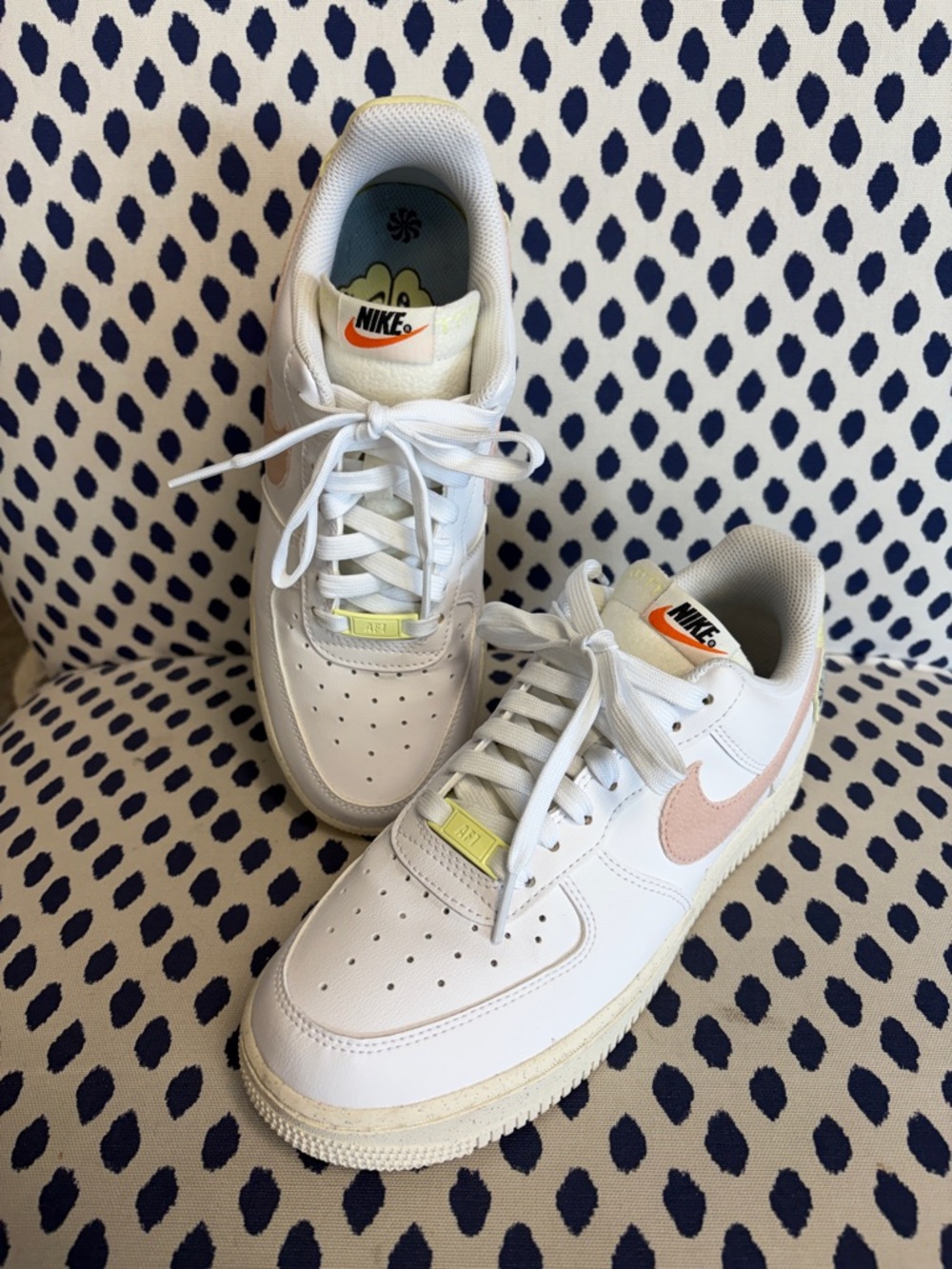 Nike Air Force 1 Low Flower Power Size 7